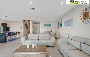 12 Gordon Avenue, Summerland Point