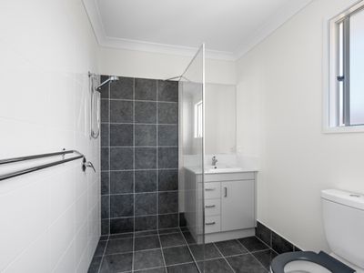 34 COOPER DRIVE, Collingwood Park