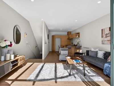 E / 1 Hillcrest Avenue, Hillcrest