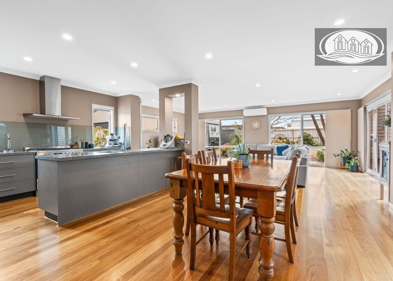 7 Aquarius Court, Portland