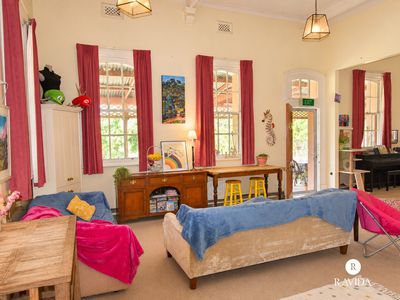 19 Kurrajong Way, Beechworth