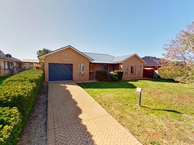 6 Lachlan Way, Dubbo