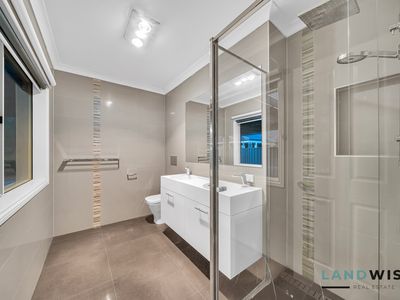 6  EILDON AVENUE, Manor Lakes