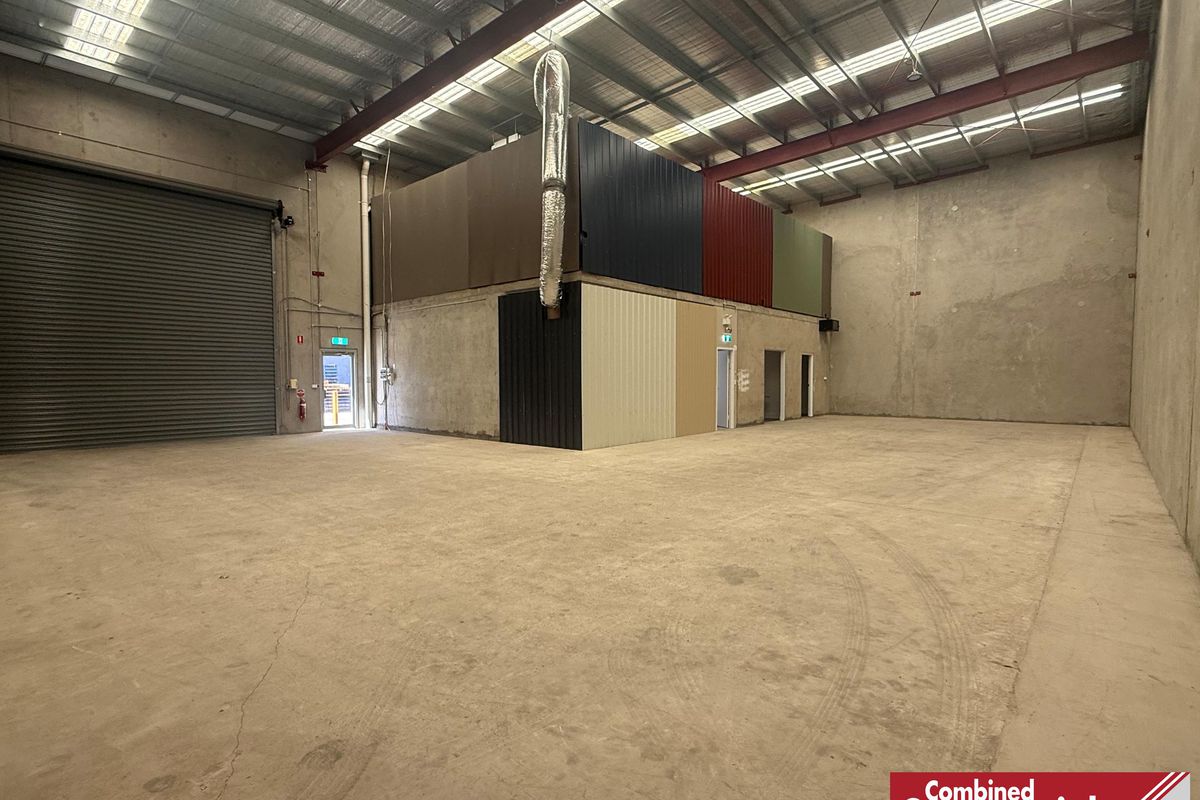 2 / 22 Saggart Field Road, Minto