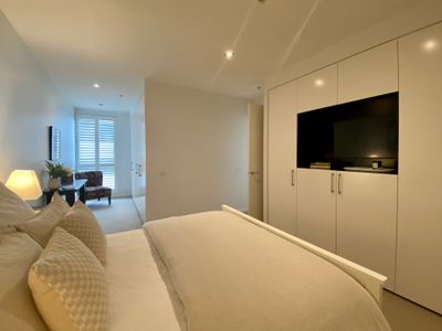 1005 / 480 St Kilda Road, Melbourne