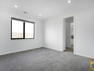 6 Huron Road, Manor Lakes
