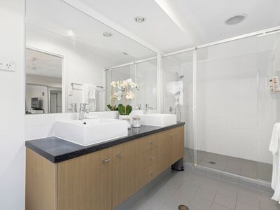 76 Moss Road, Wakerley