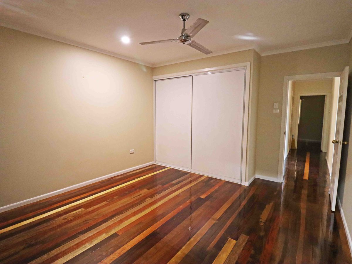 25 TWELFTH AVENUE, Atherton