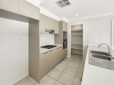 4 Nolan Esplanade, Dubbo