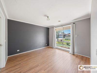 6 Nariel Place, Cranbourne West