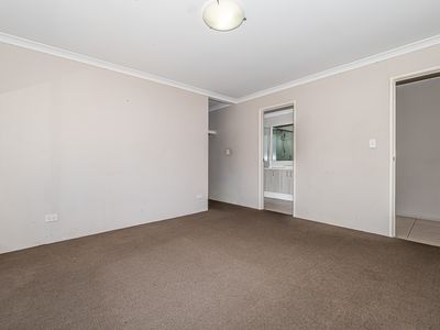 10 Dupain Way, Aveley