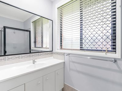 5 Oakblue Drive, Mount Sheridan