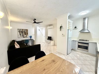 1211 / 2-10 Greenslopes St, Cairns North