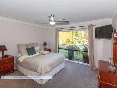 57 Laughlen Chase, Pacific Pines