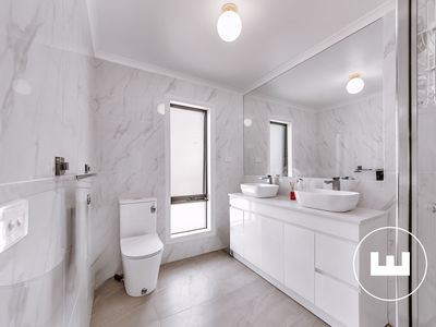 5 Eucumbene Drive, Berwick