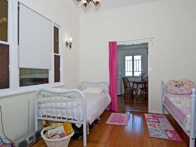 24 Downs Street, North Ipswich