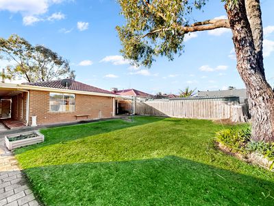 8 Geraldine Drive, Hampton Park
