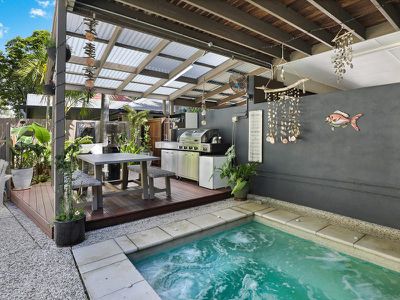 651 David Low Way, Pacific Paradise