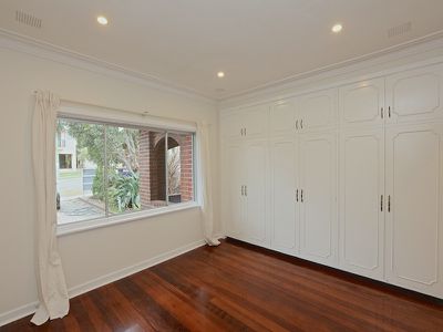 8 Shearn Crescent, Doubleview