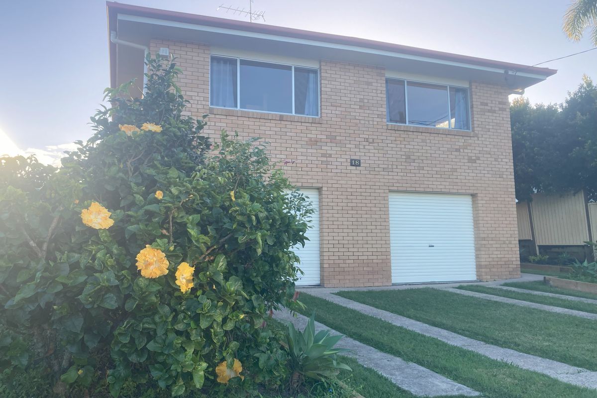 18 Myles Street, Tewantin