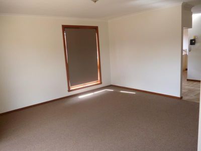 4 / 1 Branton Road, Hoppers Crossing
