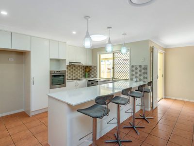 85 Oxford Pde, Forest Lake
