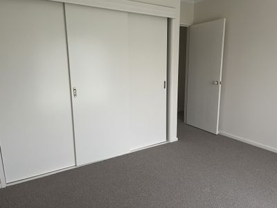 5 / 2 Vivian Street, Belmont