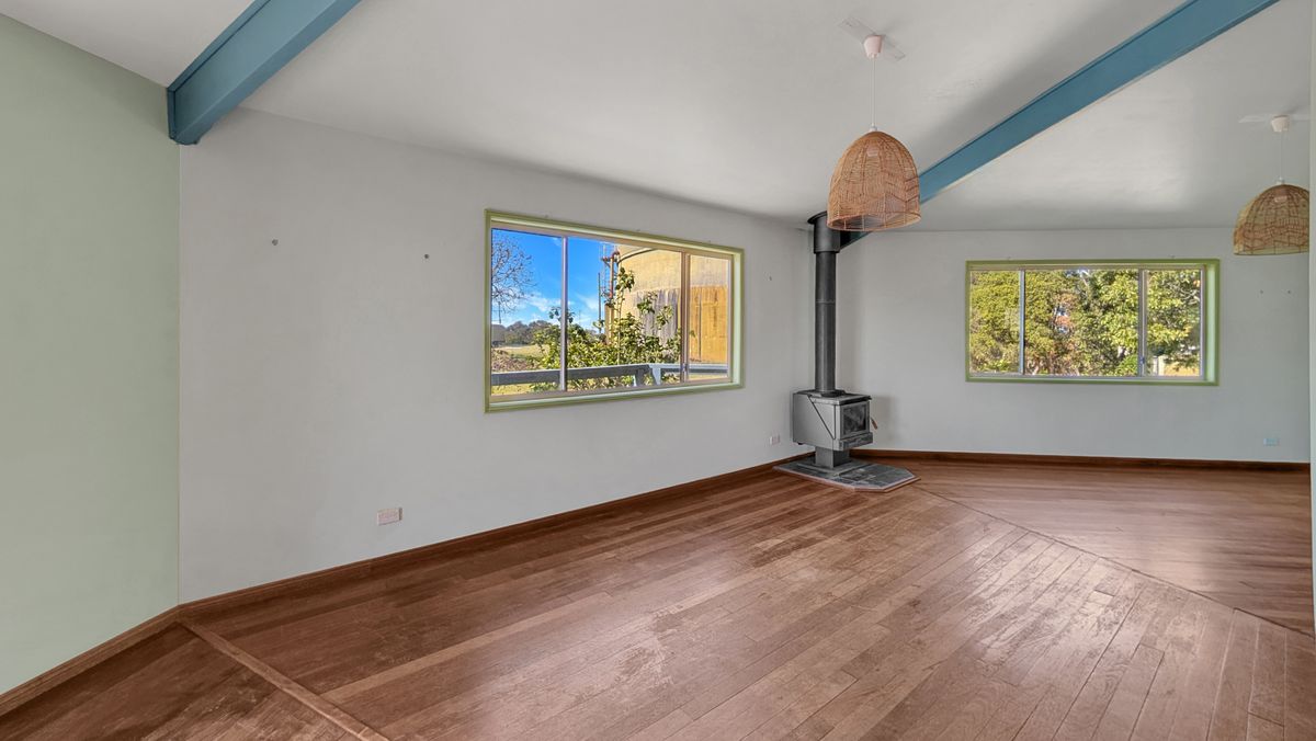 35 Hillcrest Avenue, North Narooma