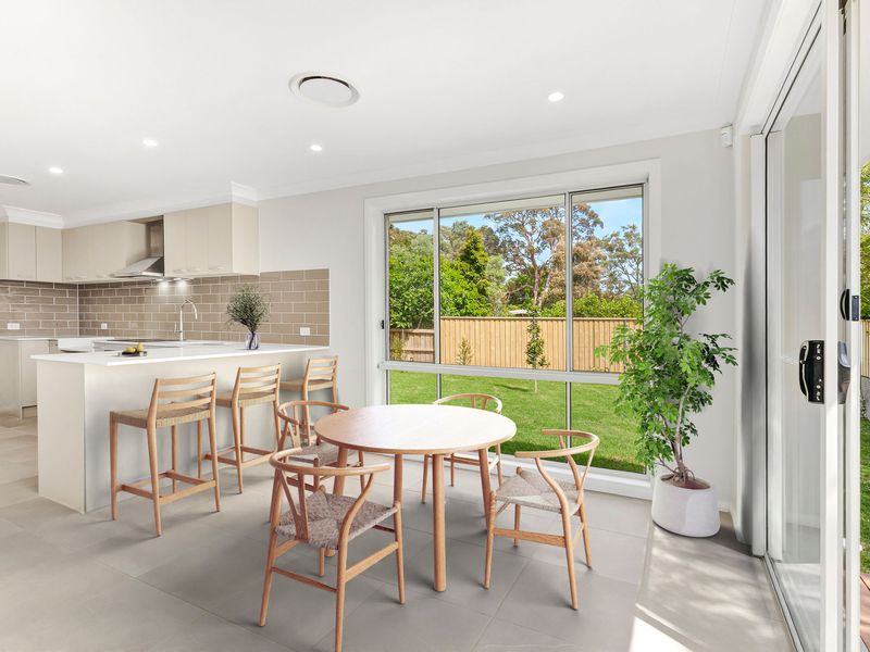 5 / 8 Gladys Avenue, Frenchs Forest