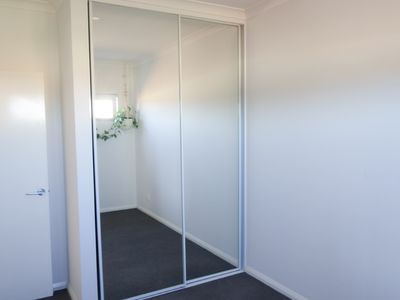 8/3 Leeder Street, Glendalough