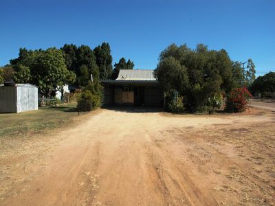 82 Cassowary street, Longreach