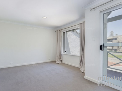 2 / 13 Helm Street, Mount Pleasant