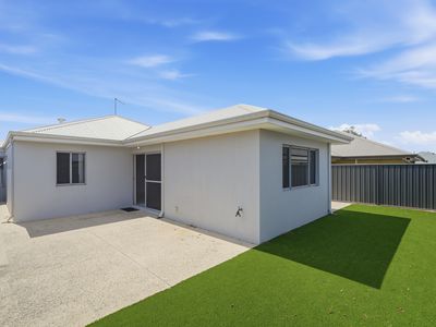 4 Woodloes Street, Piara Waters