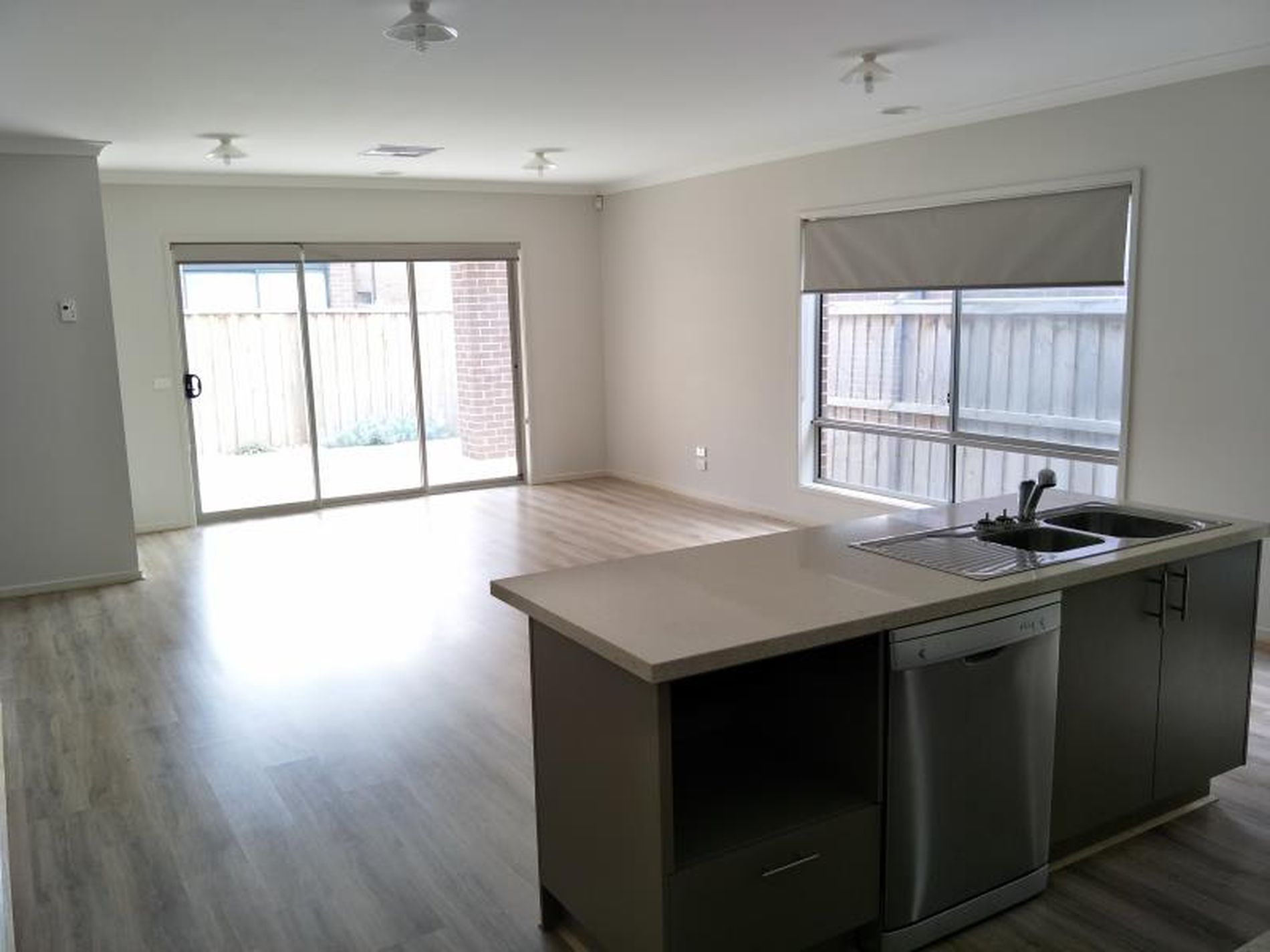 6 Macaloney Road, Williams Landing