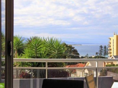 2 / 16 Ocean Street, North Wollongong