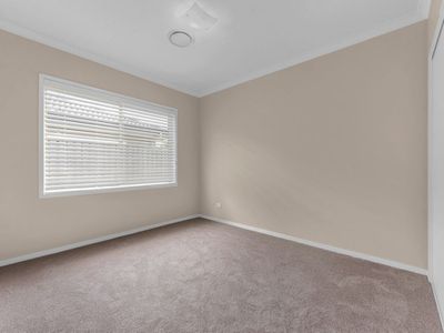 12 Foxwood Circuit, Wakerley