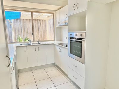 7 Fairweather Drive, Parkwood