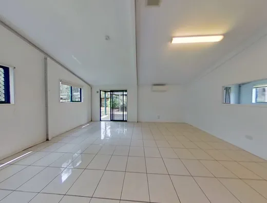 Large 1 bedroom home in Cooroibah image 7