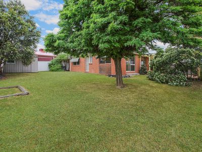 1 NEWMAN CRESCENT , Wodonga