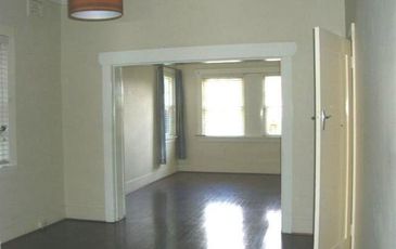 1 / 8 Moore St, Coogee