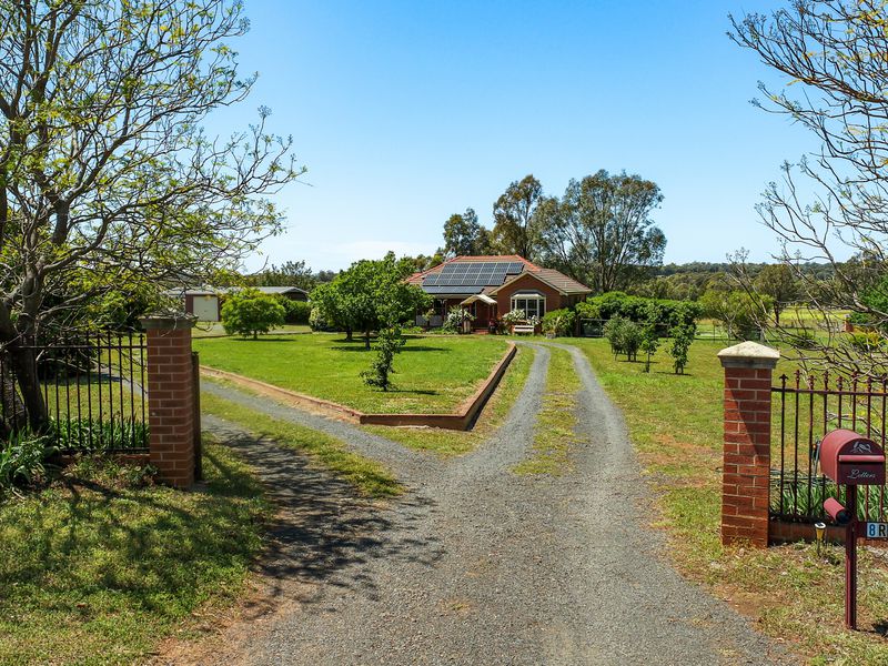 8R Debeaufort Drive, Dubbo