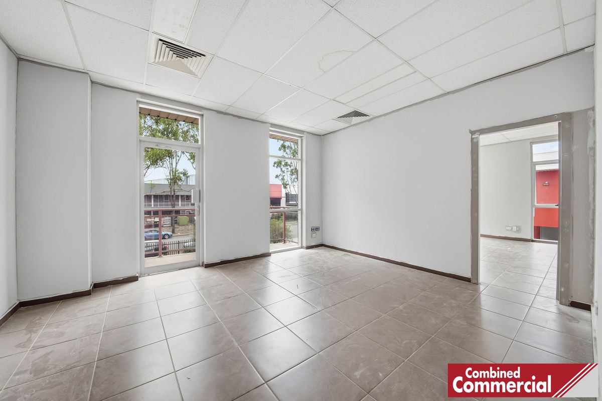 1 & 2 / 6 Gallipoli Street, Smeaton Grange