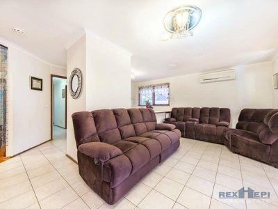 13 Edeys Run, Hampton Park