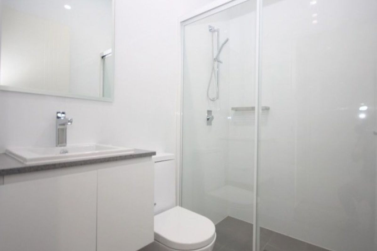 100 Tennyson Street, Mortlake