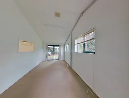 Large 1 bedroom home in Cooroibah image 8