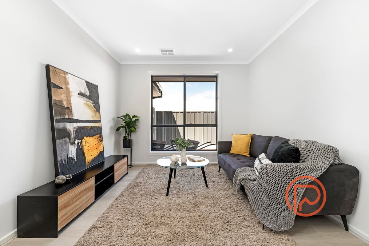 2 MINT DRIVE, Hayborough