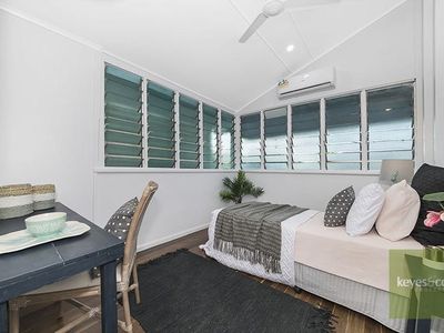25 Tenth Avenue, Railway Estate