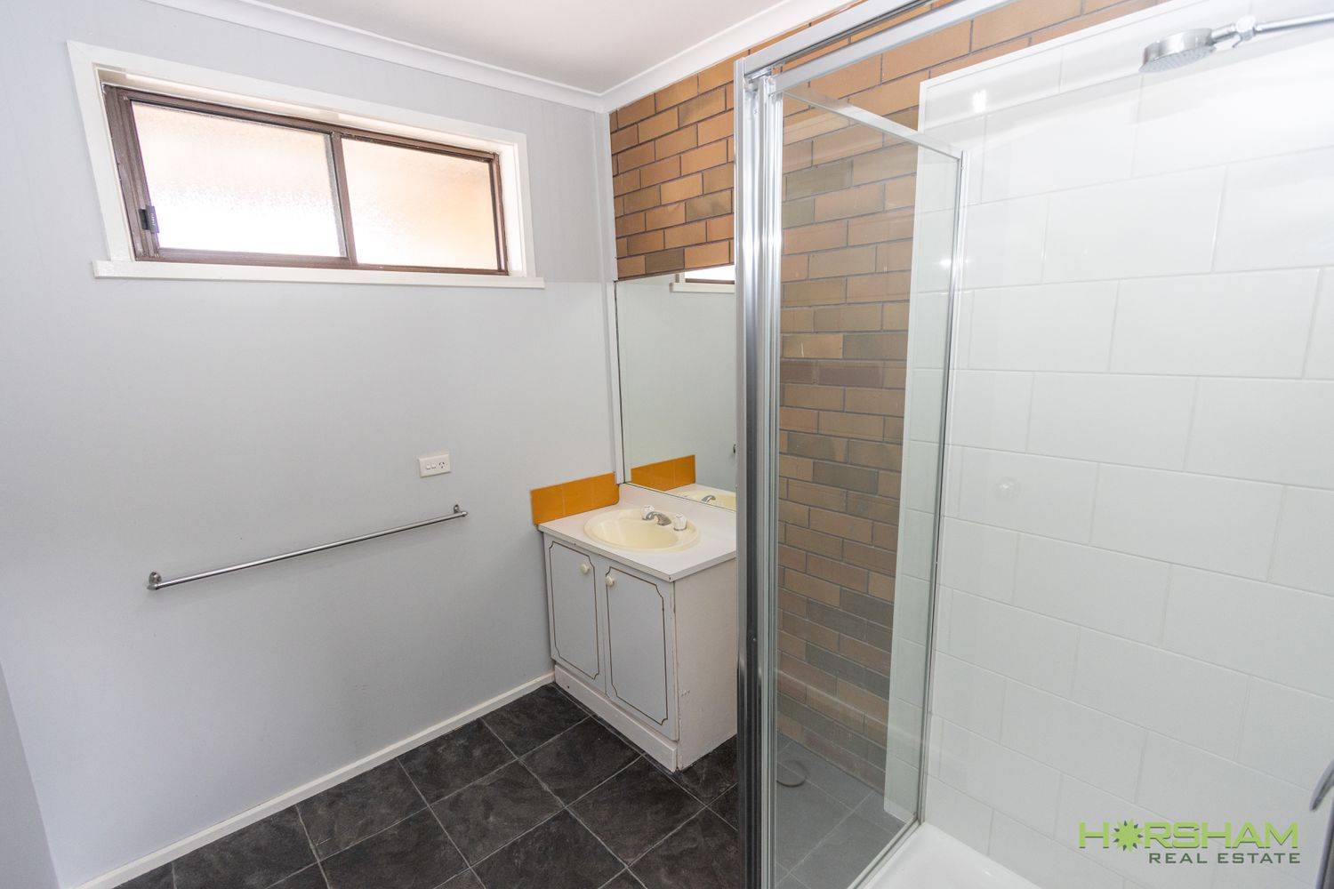 2 / 15 Schwarz Avenue, Horsham