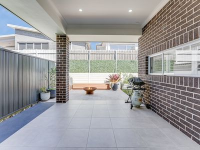 18 Galah Way, Spring Farm