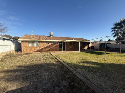 10 Medlyn Street, Parkes